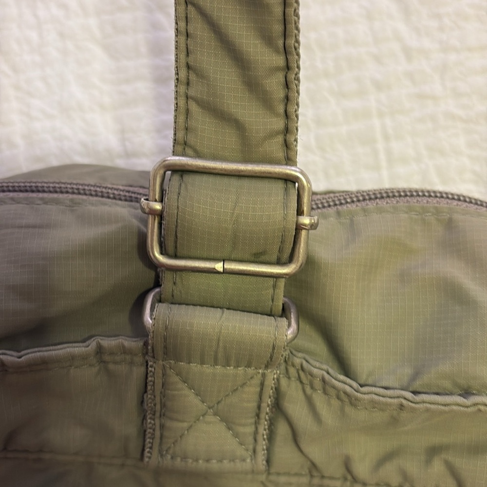 MARU ‘Easy & Relax Life Style’ Multi pocket Utility Zippered Tote Bag. - Picture 8 of 15